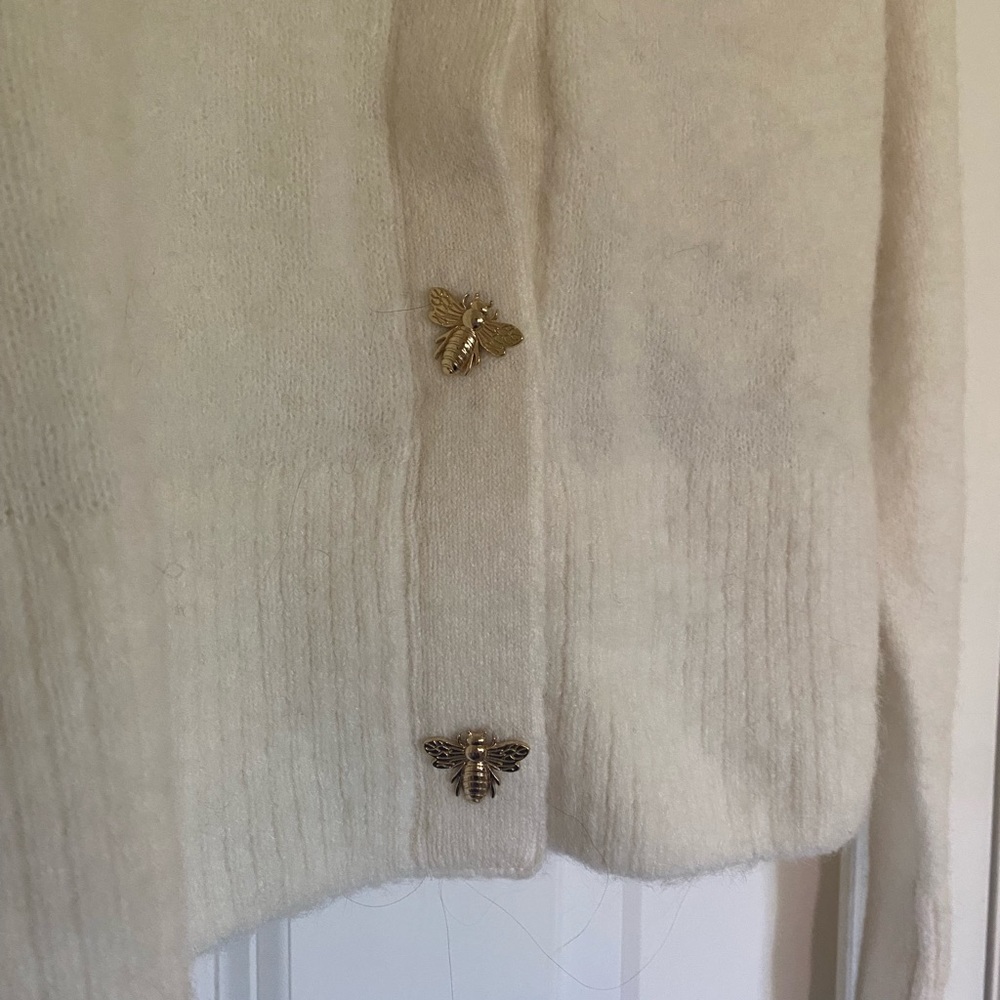 & Other Stories Cream V-Neck Cropped Cardigan with Gold Buttons - Picture 4 of 6